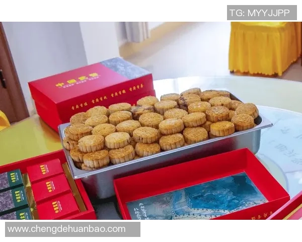 足球球星联名月饼限量发售 文化与运动的完美融合月饼新体验