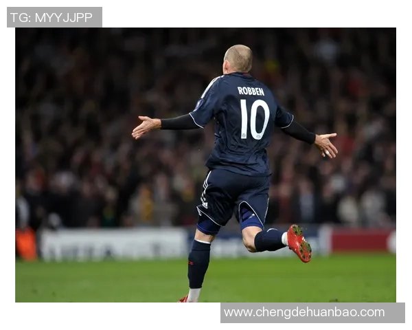 十年辉煌踢动绿茵 足球界十大球星的崛起与传奇之路