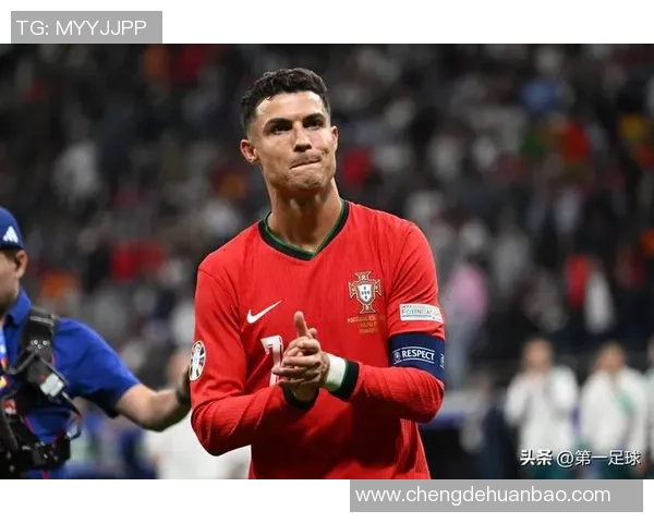 全球顶级足球球星的传奇人生与赛场巅峰对决全面解析 全球顶级足球球星的传奇人生与赛场巅峰对决全面解析